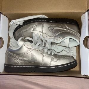 WMNS AIR JORDAN 1 LOW SE
